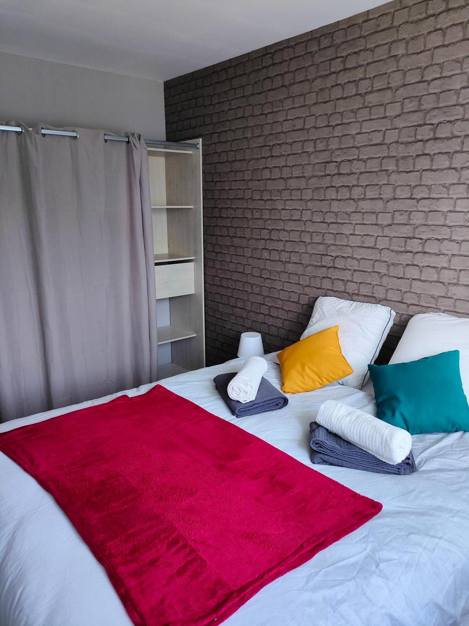 Chaleureux Appartement. Dinan Cameră foto